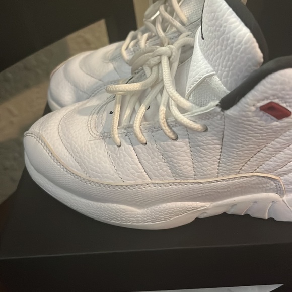 Boys Jordan’s size 3 preloved good condition - Picture 7 of 7